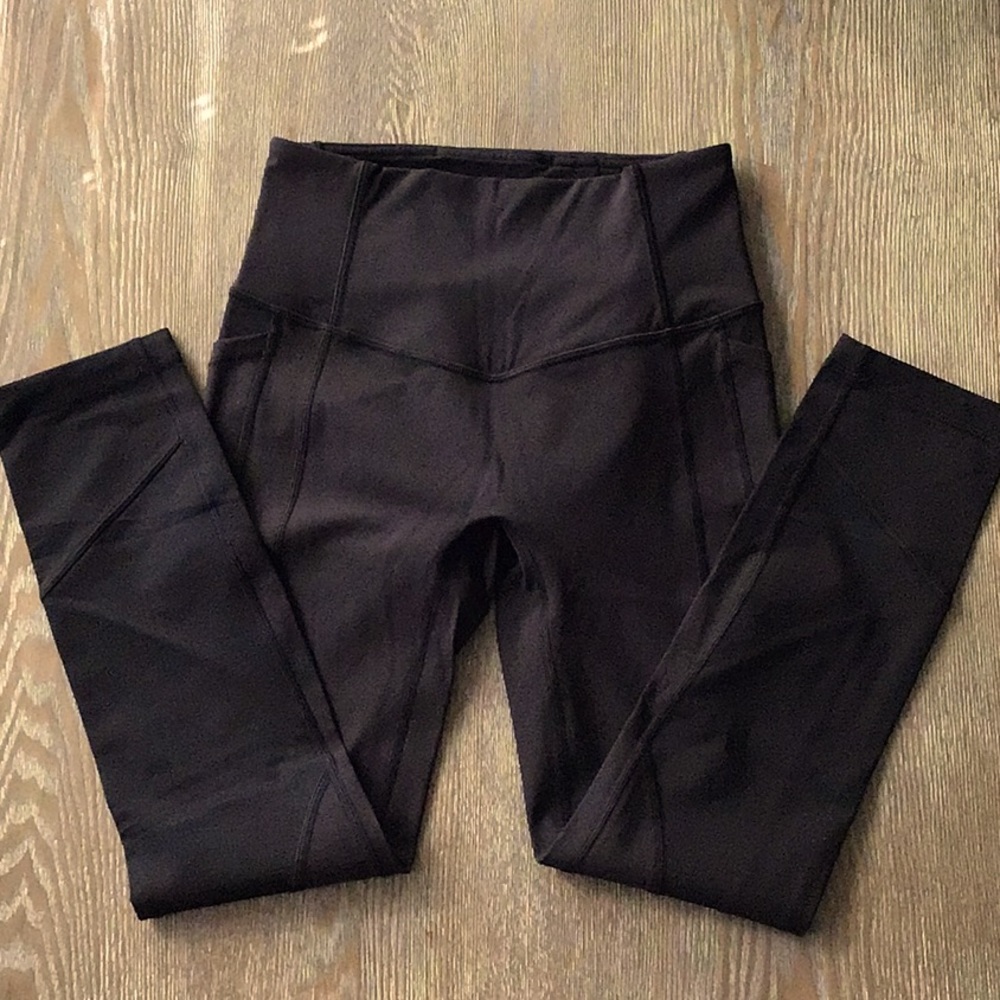 Woman’s Lululemon training crop leggings - size 4
